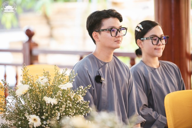 Wedding Ceremony at the pagoda