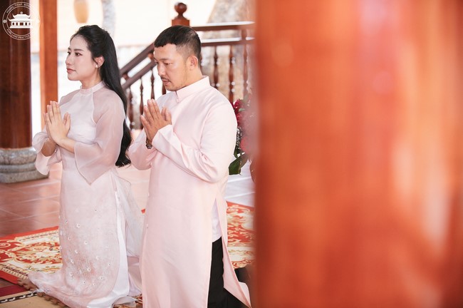 Wedding Ceremony at the pagoda