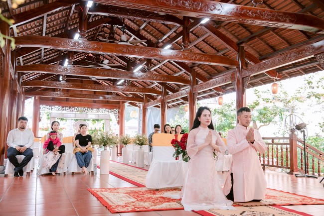 Wedding Ceremony at the pagoda