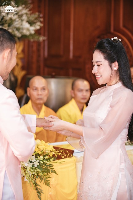 Wedding Ceremony at the pagoda