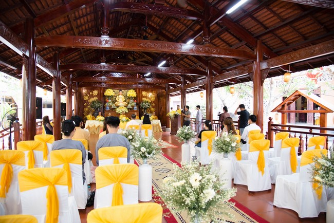 Wedding Ceremony at the pagoda