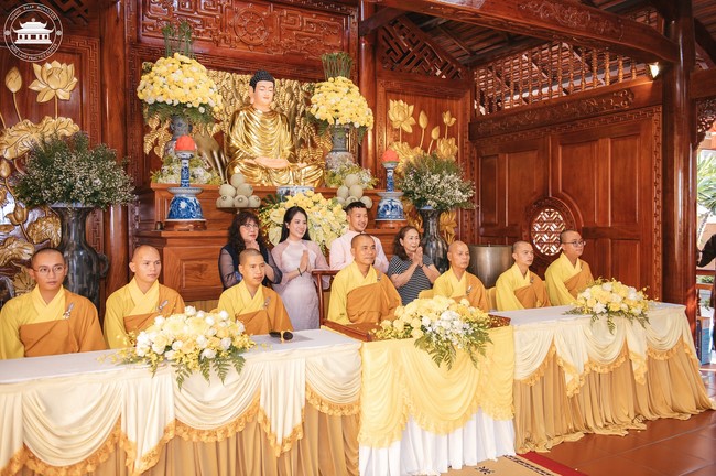 Wedding Ceremony at the pagoda
