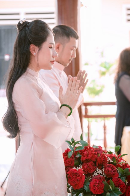 Wedding Ceremony at the pagoda