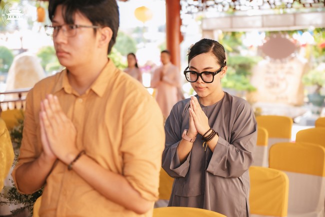 Wedding Ceremony at the pagoda