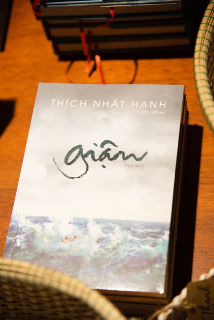 Retreat Listen to understand, see clearly to love  of Plum Village.