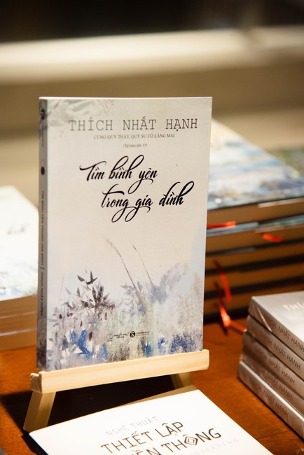 Retreat Listen to understand, see clearly to love  of Plum Village.