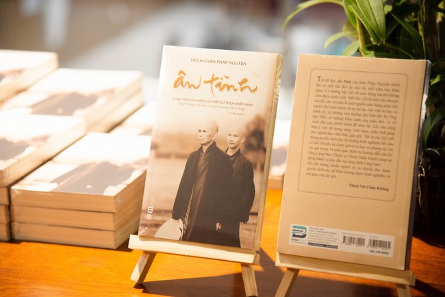 Retreat Listen to understand, see clearly to love  of Plum Village.