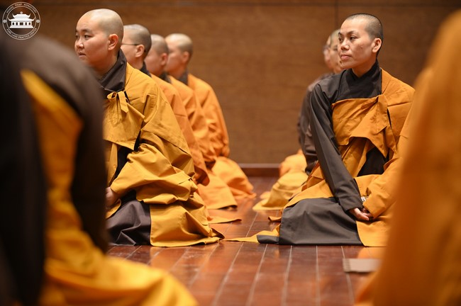 Retreat Listen to understand, see clearly to love  of Plum Village.