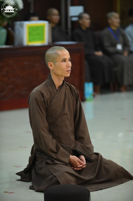 Retreat Listen to understand, see clearly to love  of Plum Village.