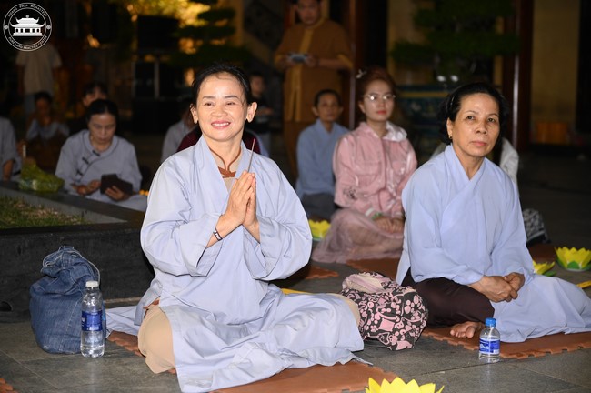 Prostrating the Names Avalokitesvara