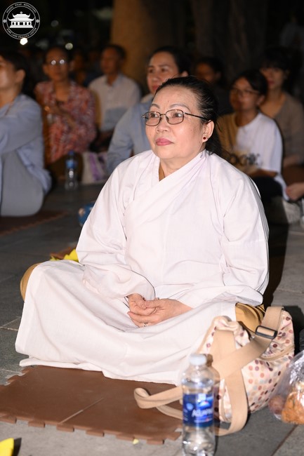 Prostrating the Names Avalokitesvara