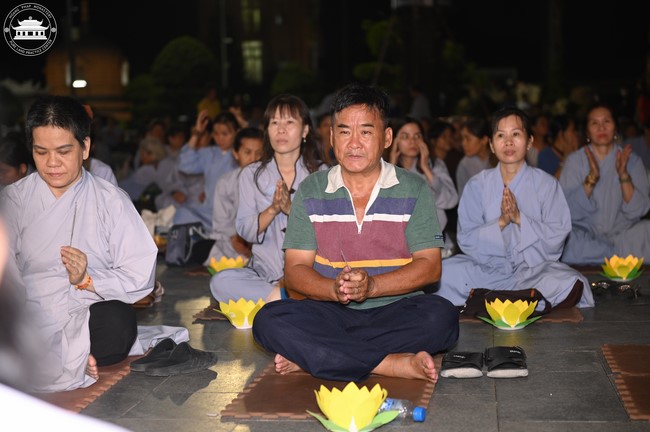 Prostrating the Names Avalokitesvara