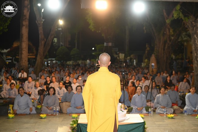 Prostrating the Names Avalokitesvara