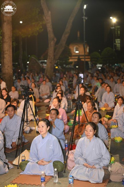 Prostrating the Names Avalokitesvara