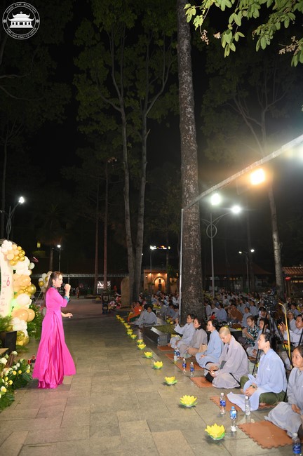Prostrating the Names Avalokitesvara