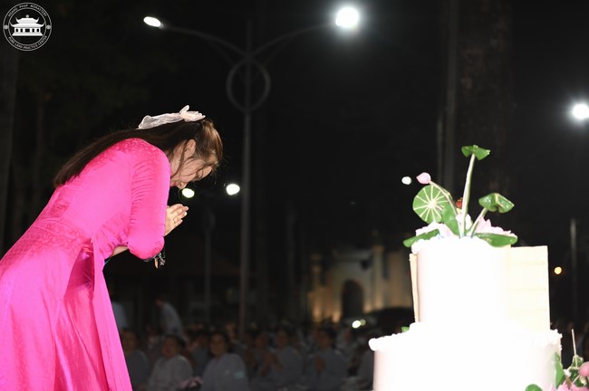 Prostrating the Names Avalokitesvara