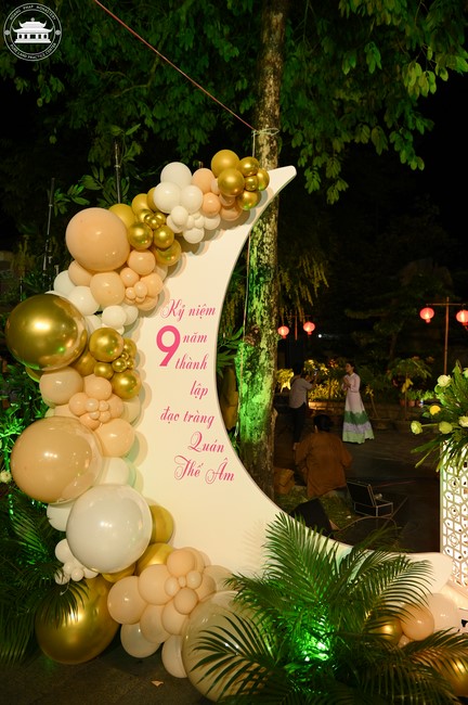 Prostrating the Names Avalokitesvara