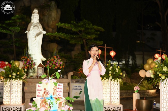 Prostrating the Names Avalokitesvara
