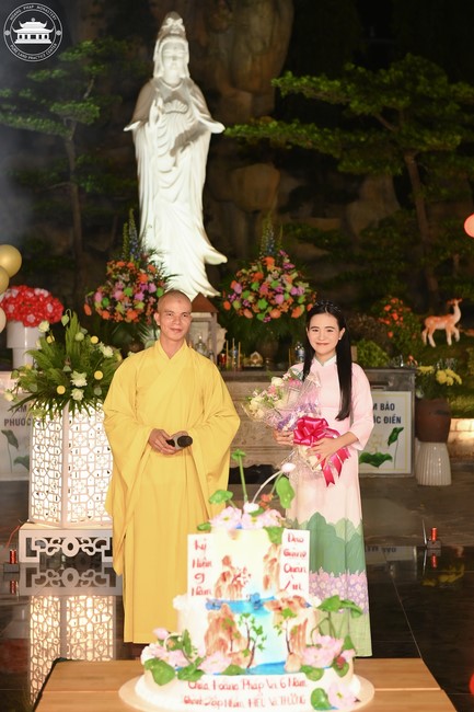 Prostrating the Names Avalokitesvara