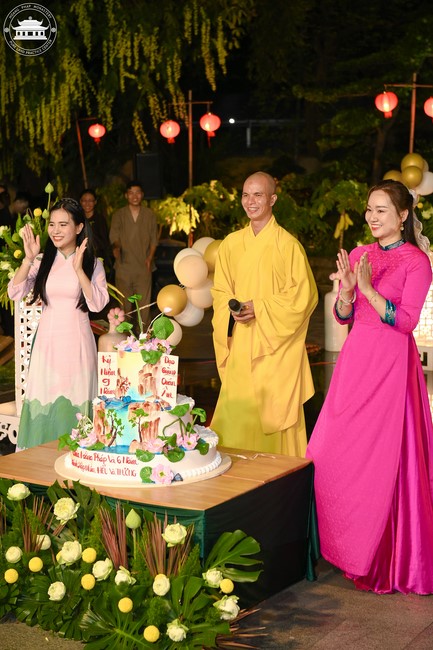 Prostrating the Names Avalokitesvara