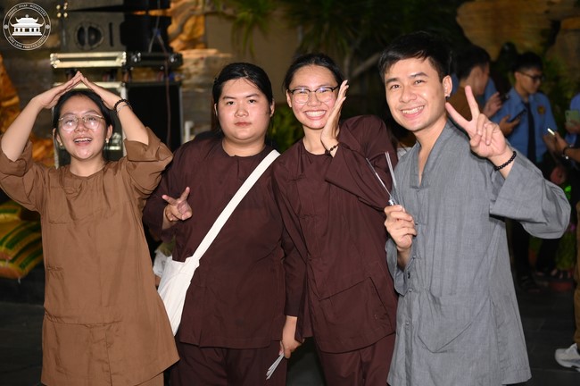 Prostrating the Names Avalokitesvara