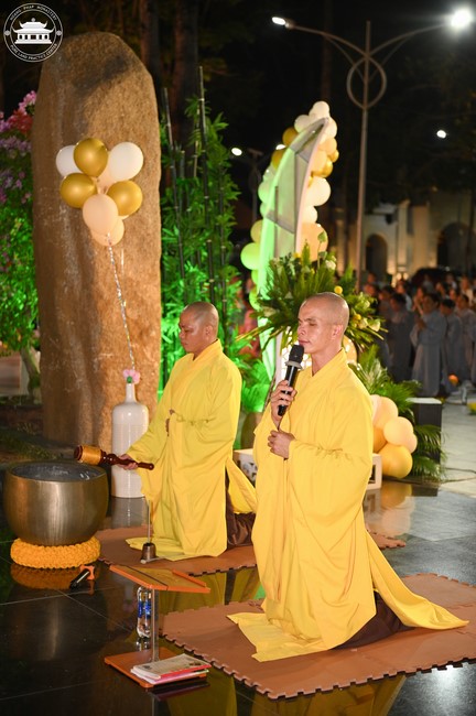 Prostrating the Names Avalokitesvara