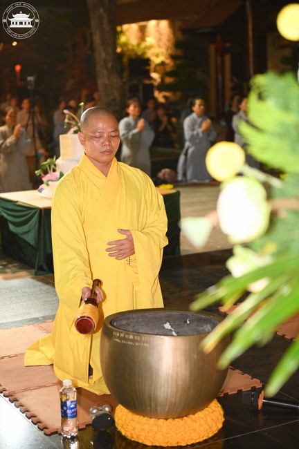 Prostrating the Names Avalokitesvara