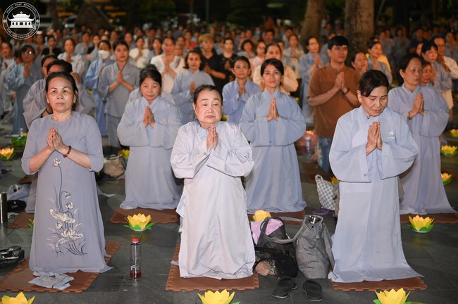 Prostrating the Names Avalokitesvara