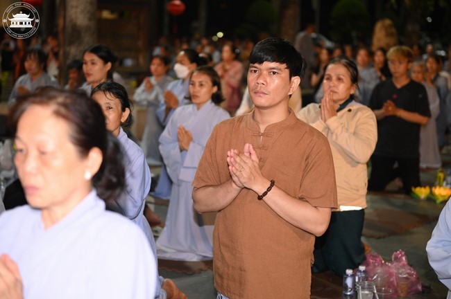 Prostrating the Names Avalokitesvara