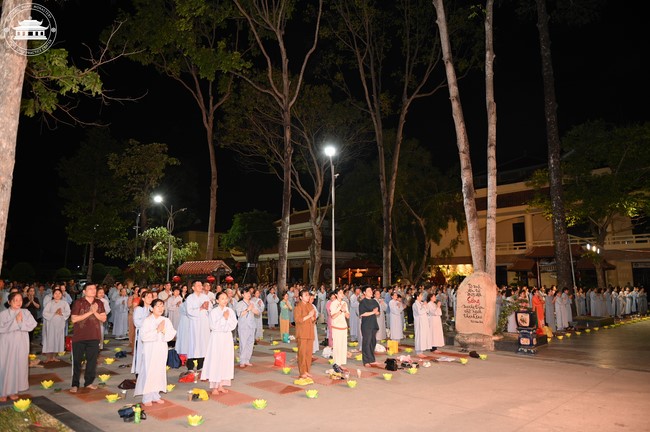 Prostrating the Names Avalokitesvara