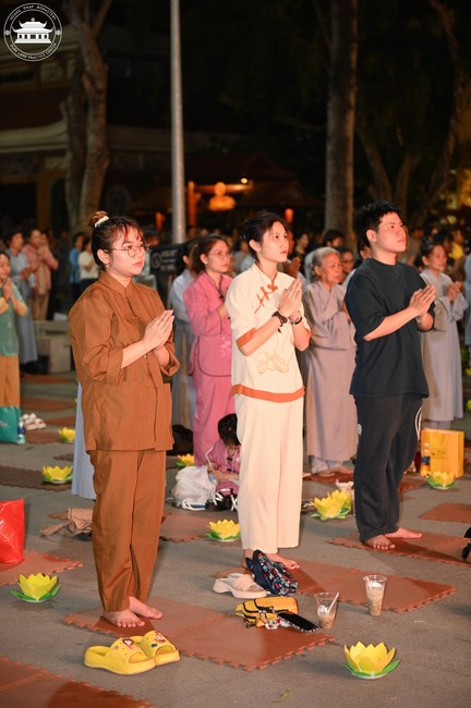 Prostrating the Names Avalokitesvara