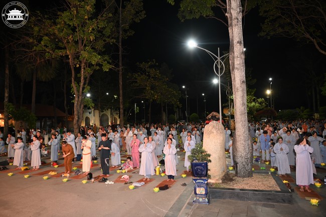 Prostrating the Names Avalokitesvara