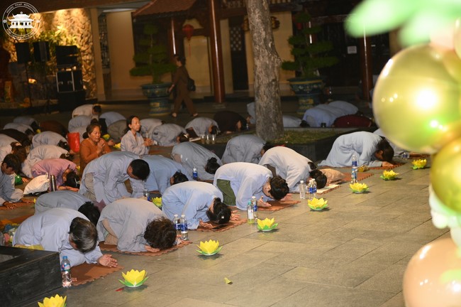 Prostrating the Names Avalokitesvara