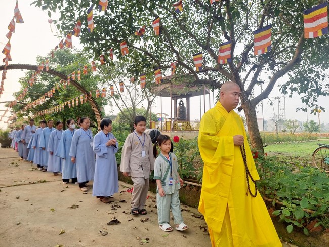 One - Day Practice at Dong Cao pagoda, Thanh Hoa