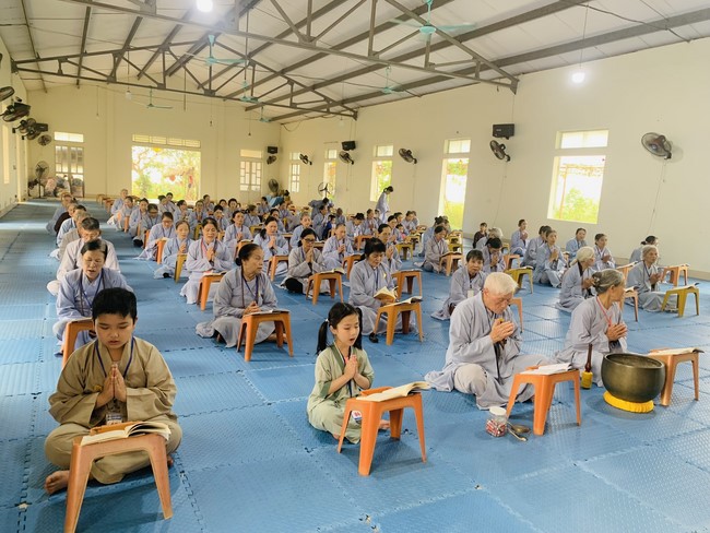 One - Day Practice at Dong Cao pagoda, Thanh Hoa