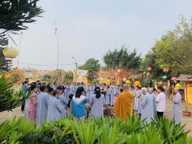 One - Day Practice at Dong Cao pagoda, Thanh Hoa
