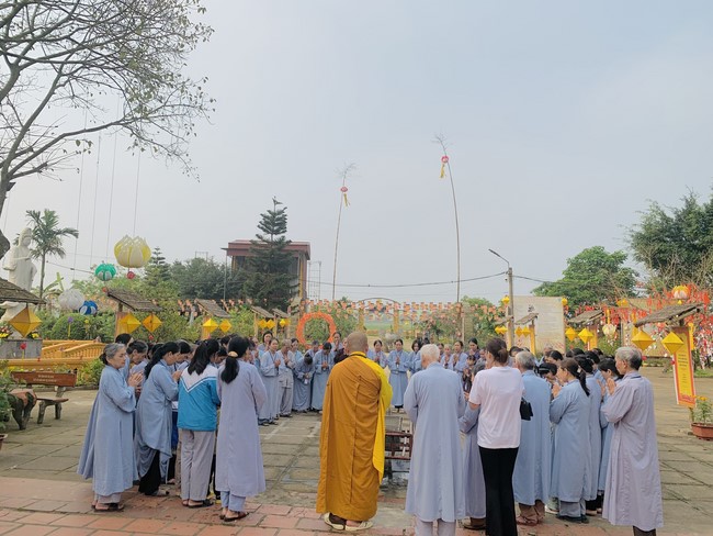 One - Day Practice at Dong Cao pagoda, Thanh Hoa