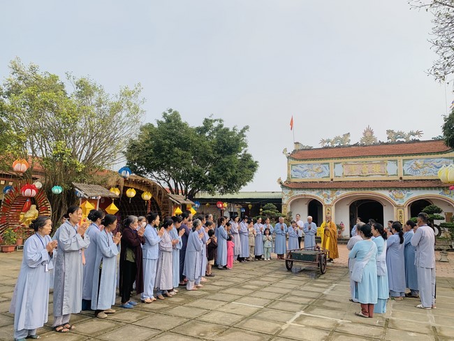 One - Day Practice at Dong Cao pagoda, Thanh Hoa