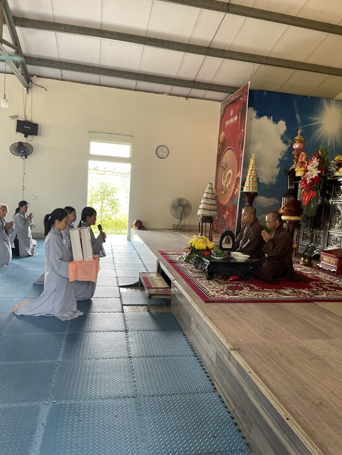 One - Day Practice at Dong Cao pagoda, Thanh Hoa
