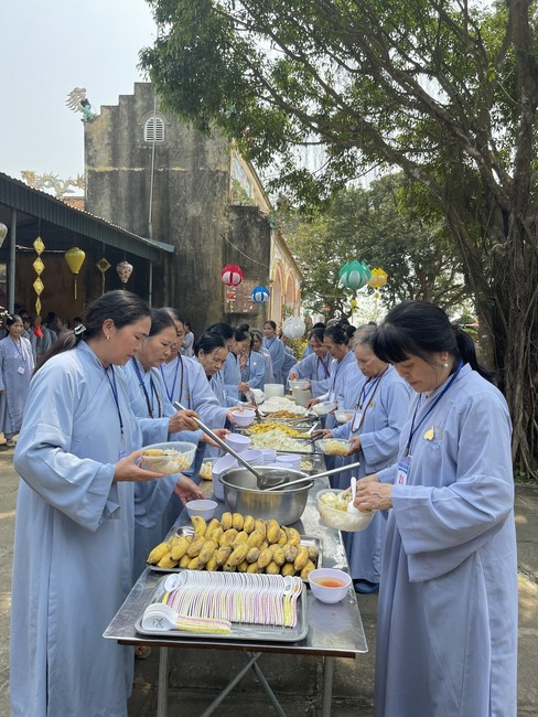 One - Day Practice at Dong Cao pagoda, Thanh Hoa