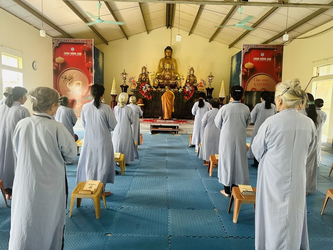 One - Day Practice at Dong Cao pagoda, Thanh Hoa