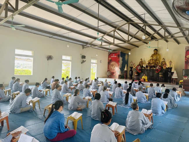 One - Day Practice at Dong Cao pagoda, Thanh Hoa