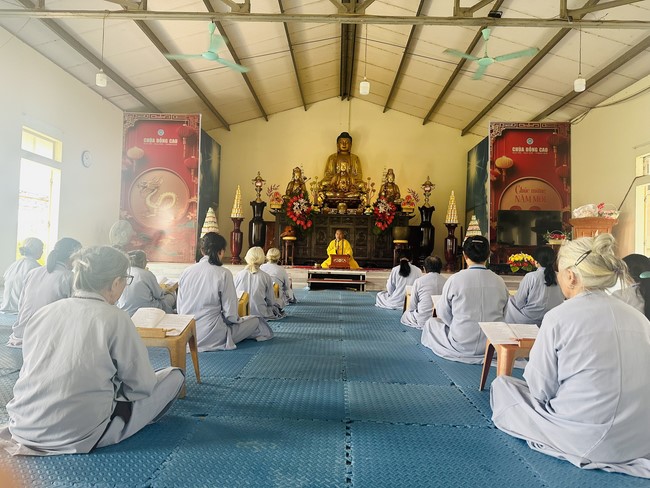 One - Day Practice at Dong Cao pagoda, Thanh Hoa