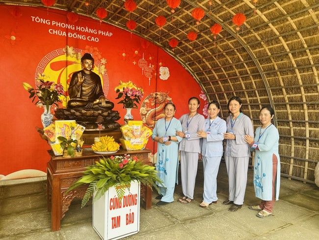 One - Day Practice at Dong Cao pagoda, Thanh Hoa