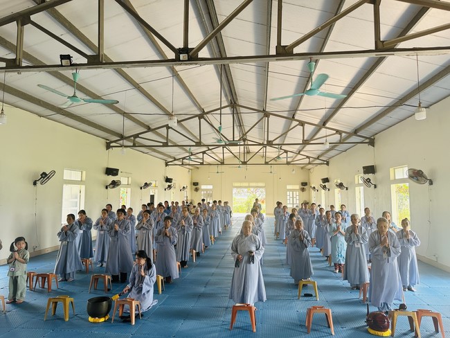 One - Day Practice at Dong Cao pagoda, Thanh Hoa
