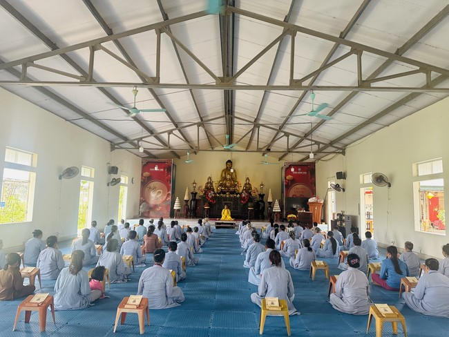 One - Day Practice at Dong Cao pagoda, Thanh Hoa
