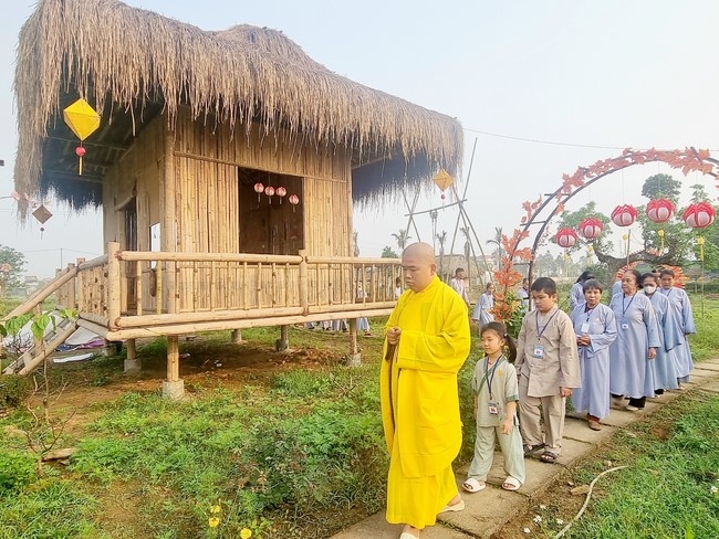 One - Day Practice at Dong Cao pagoda, Thanh Hoa