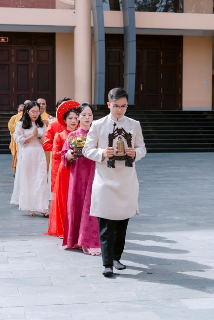 Wedding Ceremony at the pagoda