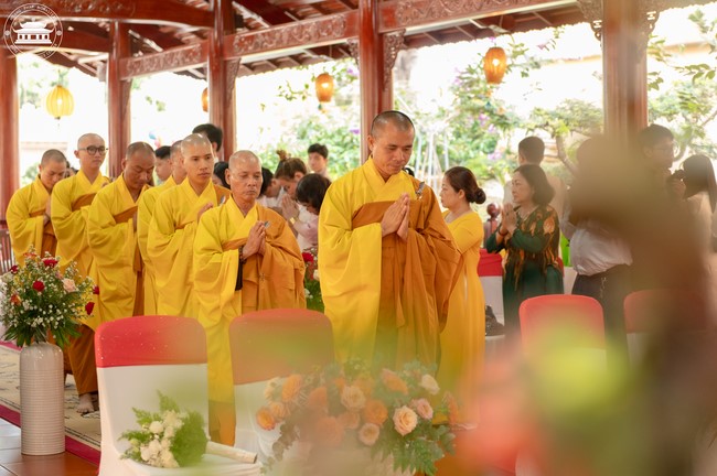 Wedding Ceremony at the pagoda