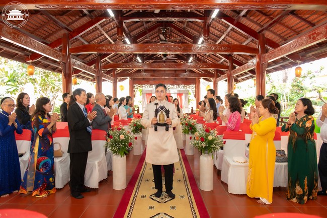 Wedding Ceremony at the pagoda
